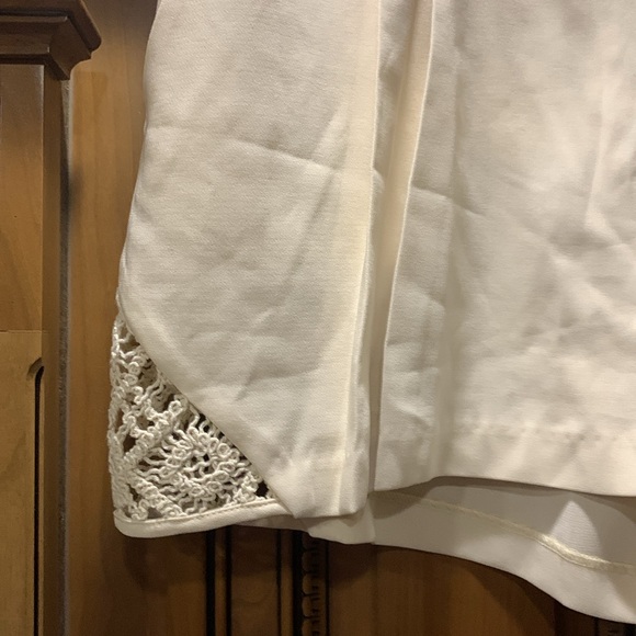 NWOT cinq a sept CROCHET LACE CORINNA SHORT Size 10 - Picture 10 of 16